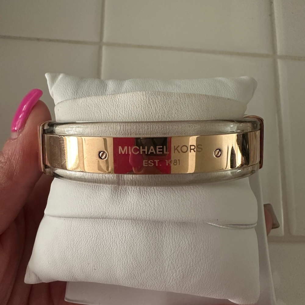 Michaels Kors Clear/Gold Bangle